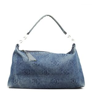 CHANEL denim CC shoulder bag